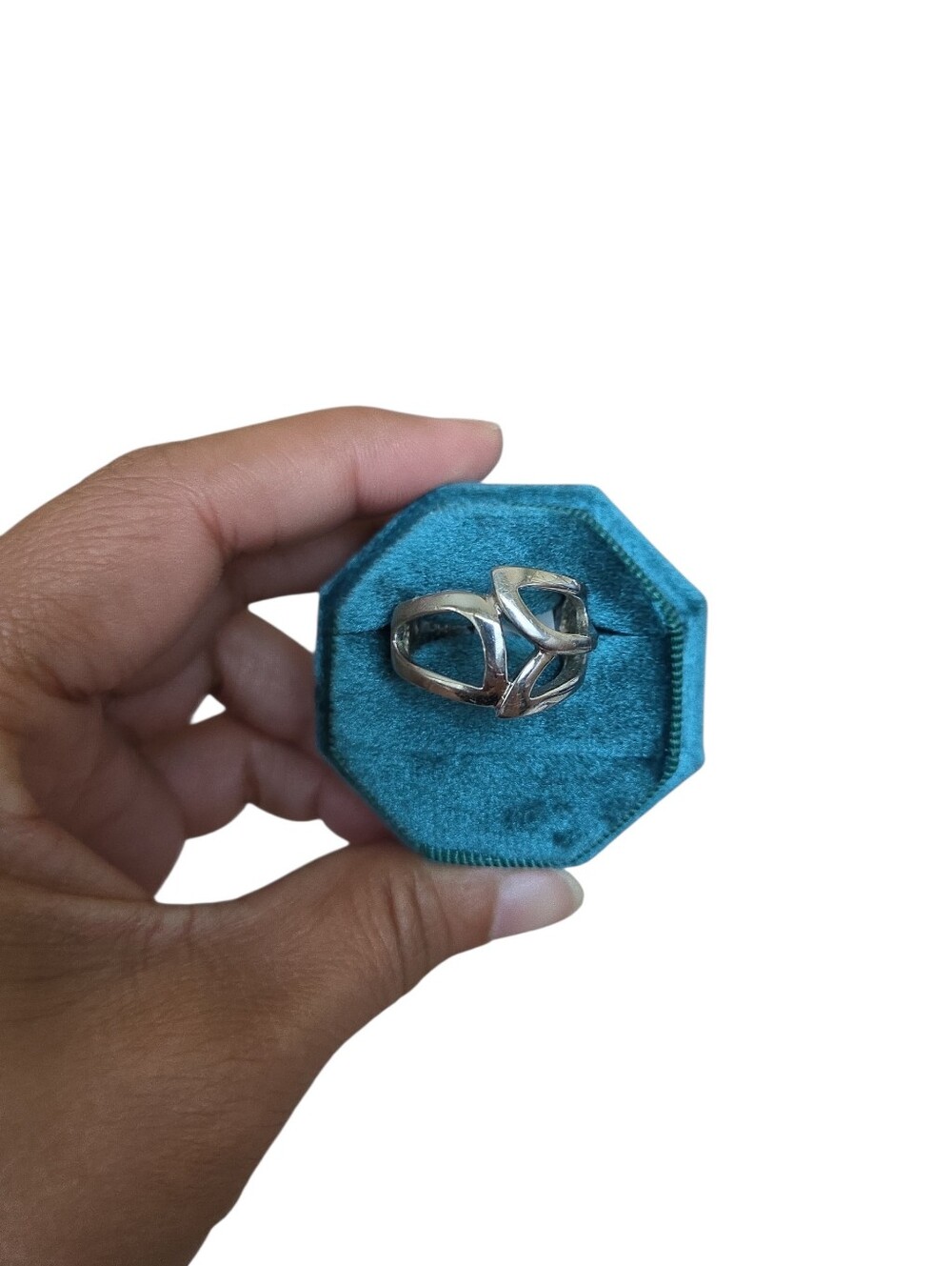 Size 9 Silver Open Leaf Statement Ring